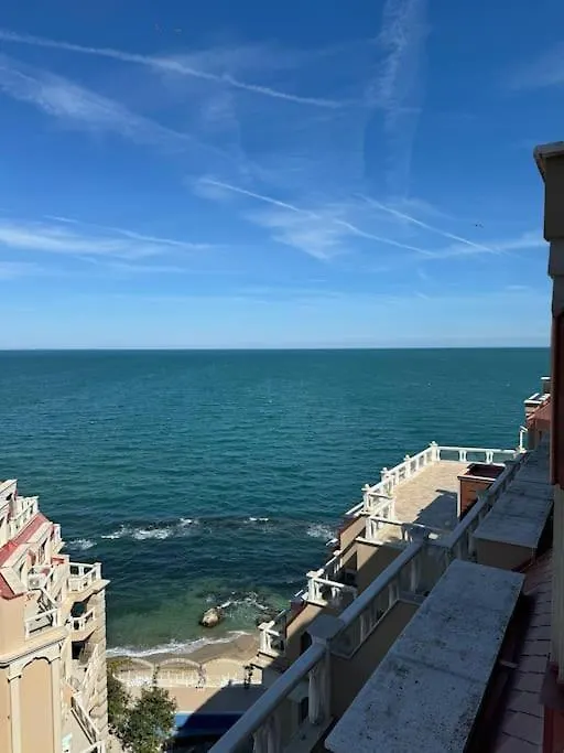 Апартамент С Изглед Към Морето В Ла Мер Golden Sands